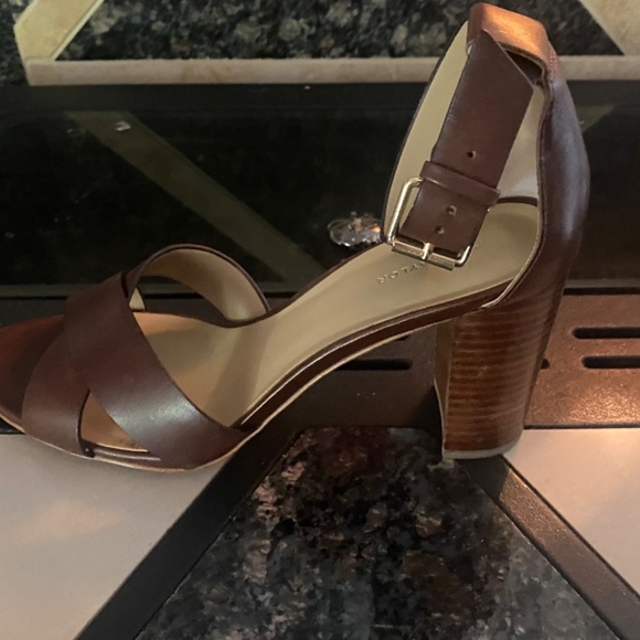 Ann Taylor Brown All Leather Gigi Block Heel Slingback Heel Women 9M - Picture 9 of 9